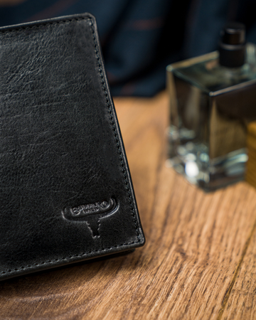 Prosty, składany portfel męski pionowy ze skóry naturalnej — Buffalo Wild