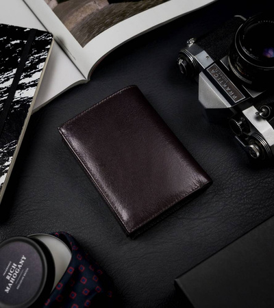 Bogato wyposażony portfel męski z naturalnej skóry licowej — Rovicky