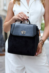 Mały plecak damski czarny. Elegancki niczym torebka