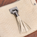 Mała beżowa torebka listonoszka ecru wizytowa