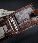 Klasyczny, zapinany portfel męski poziomy z naturalnej skóry z technologią RFID - Rovicky