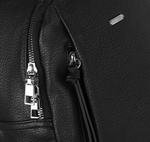 Plecak damski miejski Czarny, z kieszonkami. Z eko skóry