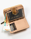 Złoty portfel damski lakierowany. Skóra naturalna z ochroną RFID