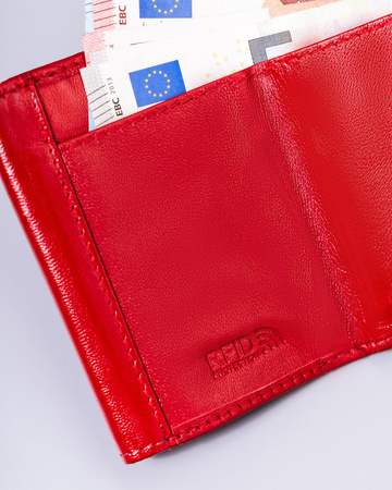 Poręczny damski skórzany mały czerwony portfel. Zatrzask.