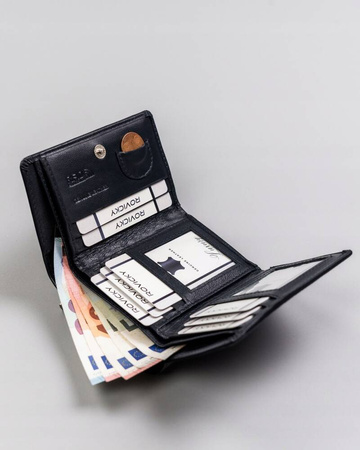 Praktyczny damski skórzany granatowy portfel. Zatrzask.