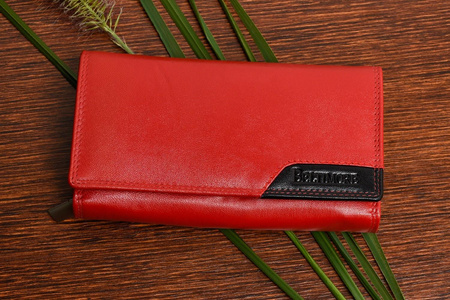 Czerwony Skórzany portfel damski duży poziomy na suwak, z ochroną RFiD