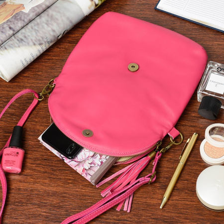 Różowa Torebka Listonoszka ze skóry z klapą na suwak