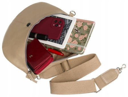 Beżowa damska nerka skórzana Elegancka na suwak i odpinany pasek