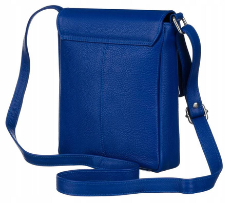 Niebieska mała skórzana torebka listonoszka. Klapka.