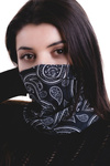 Komin, chusta typu buff z tkaniny ze wzorem full print