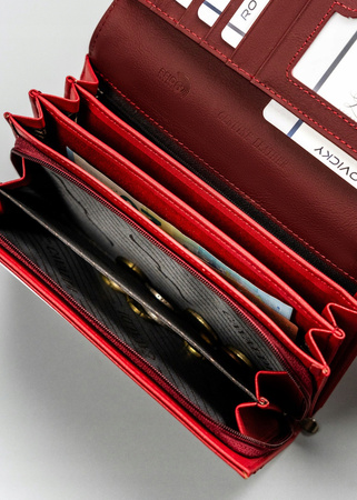 Elegancki, klasyczny czerwony portfel damski