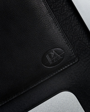 Męski portfel skórzany z tyłem zdobionym wzorem skóry węża — Pierre Andreus