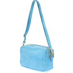 Błękitna torebka damska mała skórzana listonoszka kuferek croco