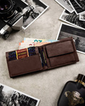 Zestaw prezentowy męski: skórzany, brązowy portfel i skórzany brelok