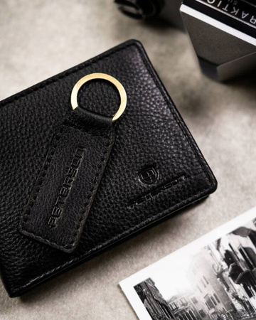 Zestaw prezentowy męski: skórzany, czarny portfel i skórzany brelok