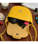 Żółta skórzana torebka listonoszka podkowa