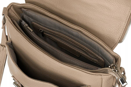 Beżowa torebka damska listonoszka na ramię. Suwak. Ciemny beżowy