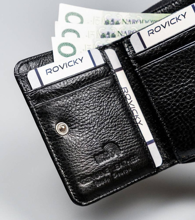 Mały czarny portfel damski skórzany lakierowany RFID