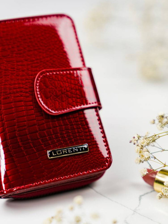 Pionowy skórzany portfel damski czerwony lakierowany
