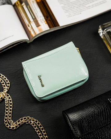 Mały skórzany portfel damski lakierowany RFID. Zielony miętowy