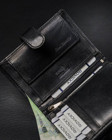 Rozbudowany, pionowy portfel męski z zapinką ze skóry naturalnej — Rovicky