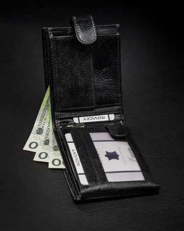 Poziomy portfel męski z zapięciem na zatrzask i schowkiem, RFID — Rovicky