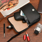 Zgrabna czarna mała torebka skórzana włoska. Regulowany pasek.