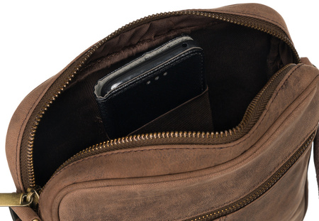 Skórzana torba męska listonoszka na długim pasku - Brązowa