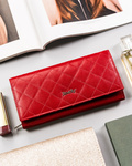 Duży pikowany skórzany portfel damski czerwony. Zatrzask.
