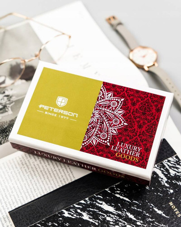 Mały, srebrny portfel damski ze skóry naturalnej, w motyle