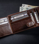 Klasyczny, zapinany portfel męski poziomy z naturalnej skóry z technologią RFID - Rovicky