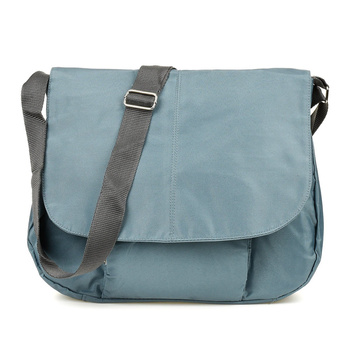 Duża torebka damska listonoszka na szerokim pasku. Szara. Format A4