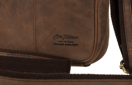 Skórzana torba męska listonoszka na długim pasku - Brązowa