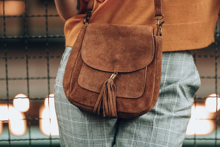 Piękna jasnoszara skórzana listonoszka Vera Pelle