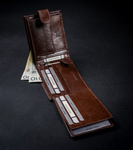 Klasyczny, zapinany portfel męski poziomy z naturalnej skóry z technologią RFID - Rovicky