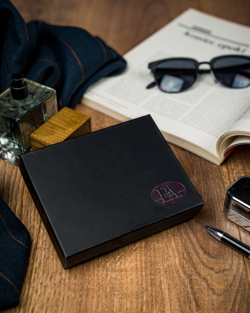 Poziomy, klasyczny portfel męski z zapięciem, skóra licowa, RFID Stop — Pierre Andreus