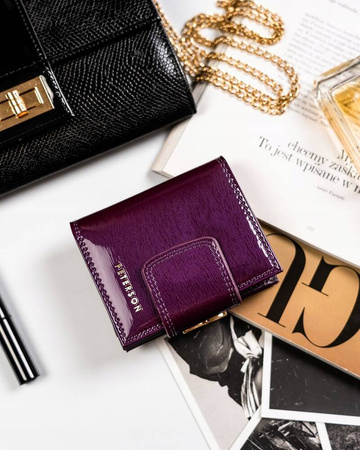 Lakierowany mały skórzany portfel damski FIOLETOWY na zatrzask. RFID.
