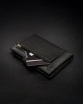 Pionowy, czarny portfel męski ze skóry naturalnej, ochrona RFID — Rovicky