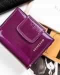 Lakierowany mały skórzany portfel damski FIOLETOWY na zatrzask. RFID.