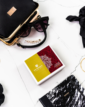 Lakierowany mały skórzany portfel damski CZERWONY na zatrzask. RFID.