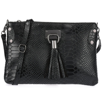 Mała czarna torebka wizytowa listonoszka croco