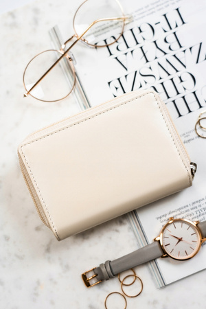 Skórzany duży biały portfel damski. Polerowany. RFID.