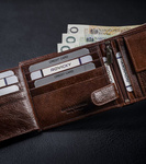 Klasyczny portfel męski poziomy z naturalnej skóry z technologią RFID— Rovicky