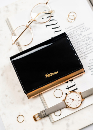 Czarny portfel ze złotymi wstawkami. Lakierowana Skóra RFID