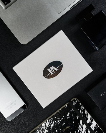 Męski portfel skórzany z tyłem zdobionym wzorem skóry węża — Pierre Andreus