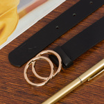 Czarny pasek damski skórzany ze złotą okrągłą klamrą