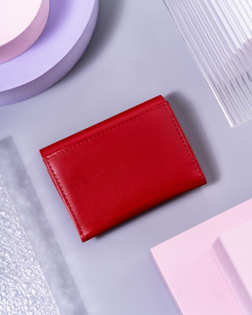 Poręczny damski skórzany mały czerwony portfel. Zatrzask.