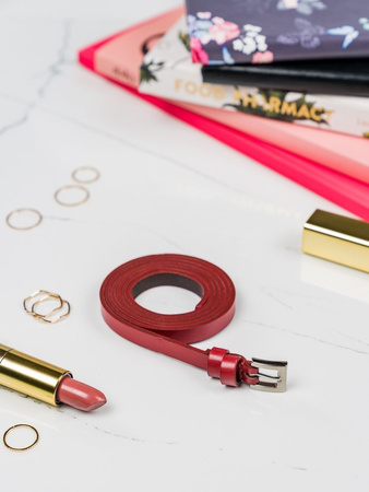 Cienki pasek damski do sukienki. Skórzany, czerwony